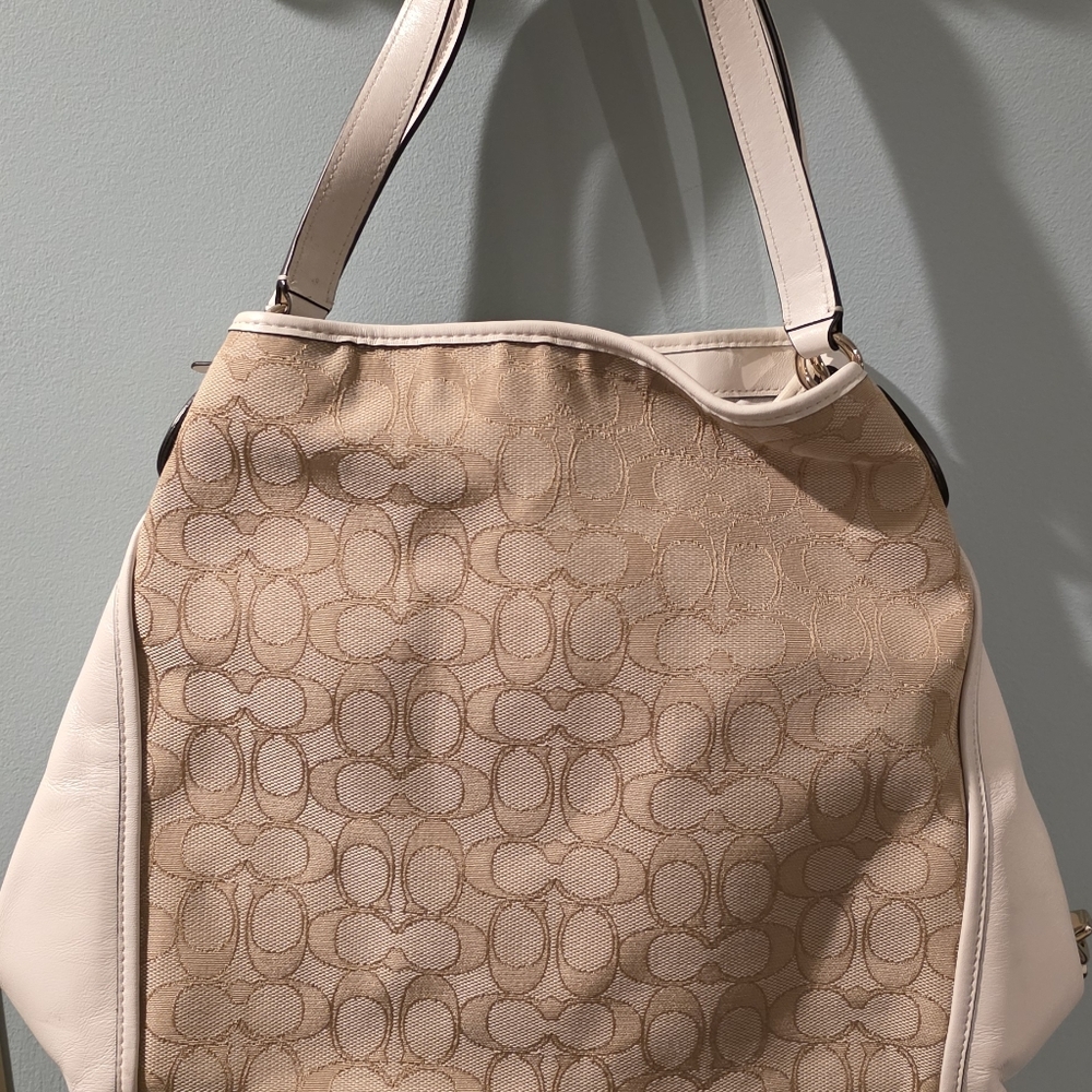 Coach Edie 31 Shoulder Bag Signature Jacquard/Cream Leather - Picture 3 of 9
